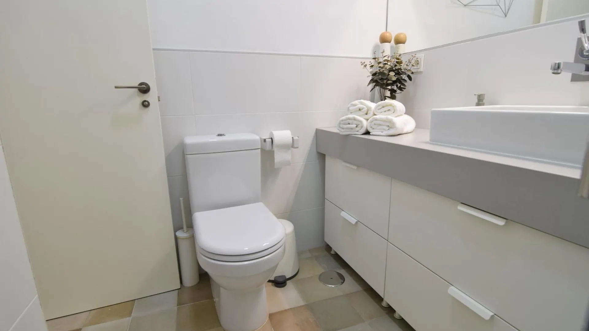 Daire Apartamento Atarazanas Malaga Centro Historico